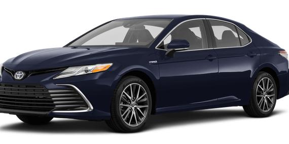 TOYOTA CAMRY 2021 4T1C11AK1MU558840 image