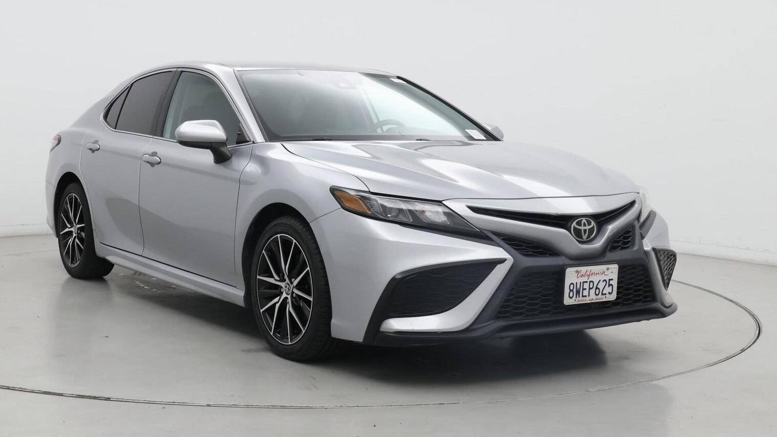 TOYOTA CAMRY 2021 4T1G11AK6MU540612 image