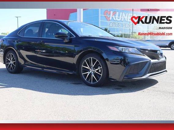 TOYOTA CAMRY 2021 4T1G11AKXMU454266 image
