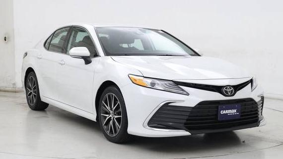 TOYOTA CAMRY 2021 4T1F11BK3MU030390 image