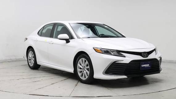 TOYOTA CAMRY 2021 4T1C11AK4MU477377 image
