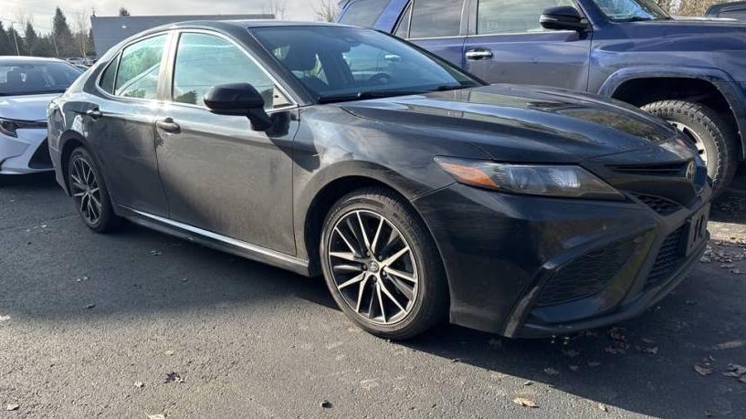 TOYOTA CAMRY 2021 4T1G11AK6MU413567 image