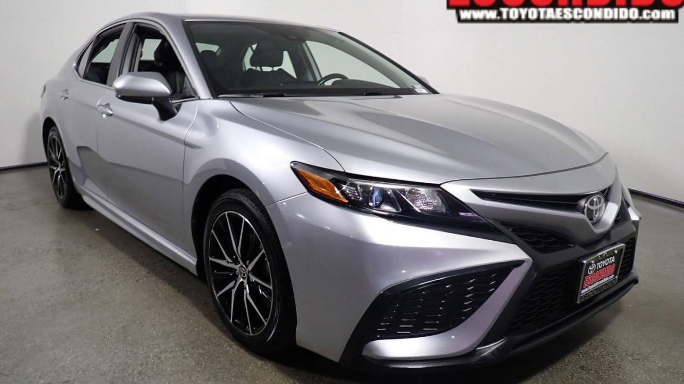 TOYOTA CAMRY 2021 4T1G11AK0MU607057 image