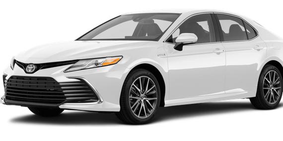 TOYOTA CAMRY 2021 4T1C11AK0MU551846 image