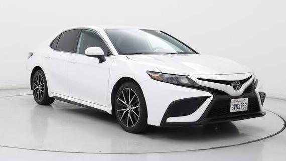TOYOTA CAMRY 2021 4T1G11AK4MU542035 image
