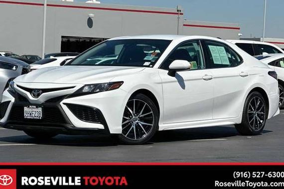 TOYOTA CAMRY 2021 4T1G11AK6MU552081 image