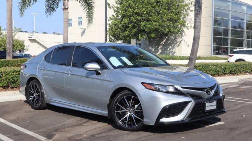 TOYOTA CAMRY 2021 4T1G11AK2MU472387 image