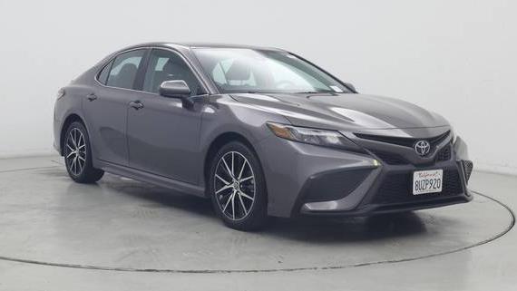 TOYOTA CAMRY 2021 4T1G11AK8MU419211 image