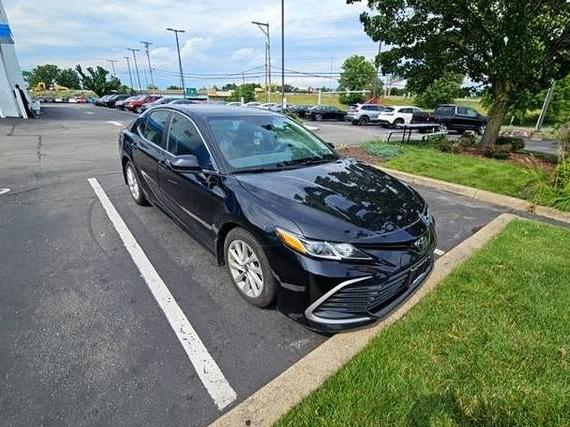 TOYOTA CAMRY 2021 4T1C11AK5MU543581 image