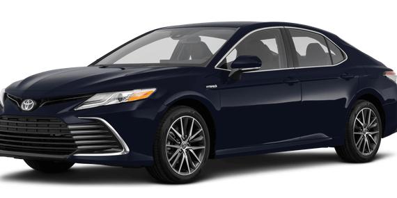 TOYOTA CAMRY 2021 4T1C11AK8MU536740 image
