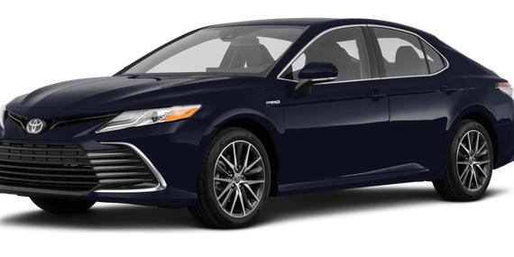 TOYOTA CAMRY 2021 4T1C11AK5MU563605 image