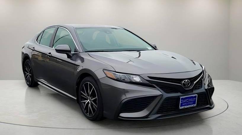 TOYOTA CAMRY 2021 4T1G11AKXMU411966 image