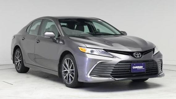 TOYOTA CAMRY 2021 4T1F11AK1MU448125 image