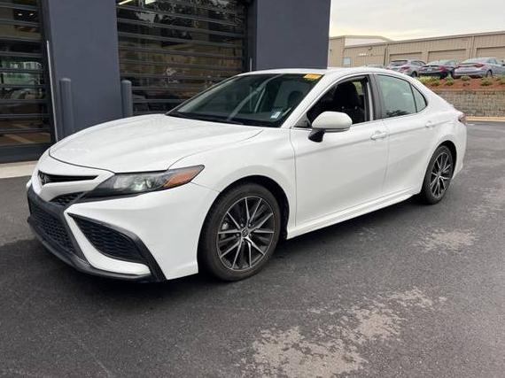 TOYOTA CAMRY 2021 4T1G11AK4MU554380 image