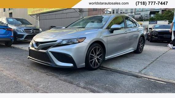 TOYOTA CAMRY 2021 4T1G11AK0MU458231 image
