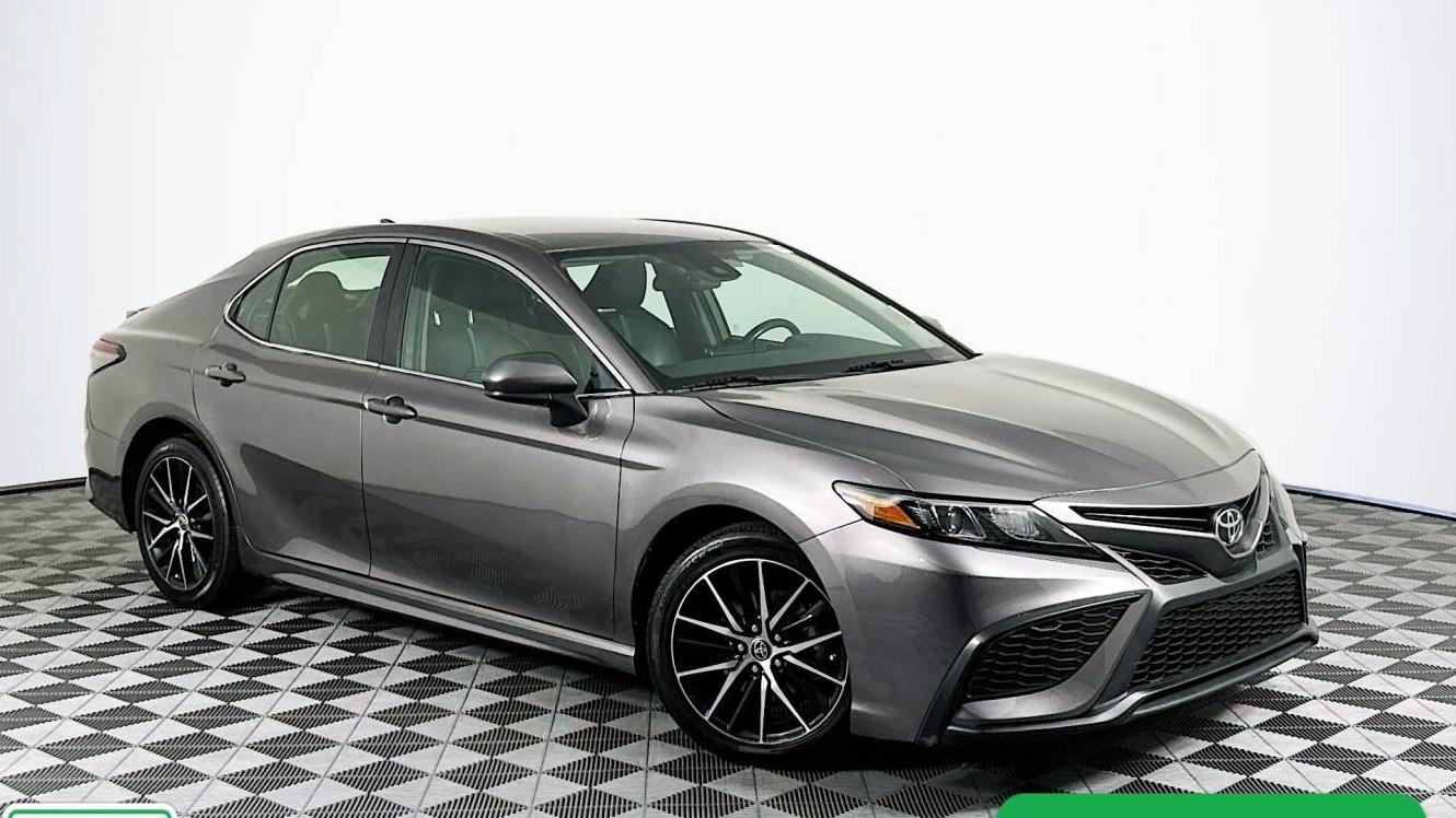 TOYOTA CAMRY 2021 4T1G11AK4MU560972 image