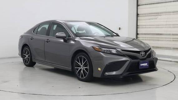 TOYOTA CAMRY 2021 4T1G11AK4MU553911 image