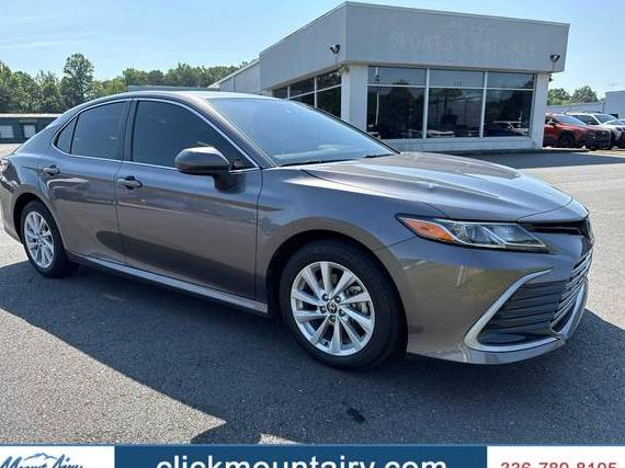 TOYOTA CAMRY 2021 4T1C11AK5MU485150 image