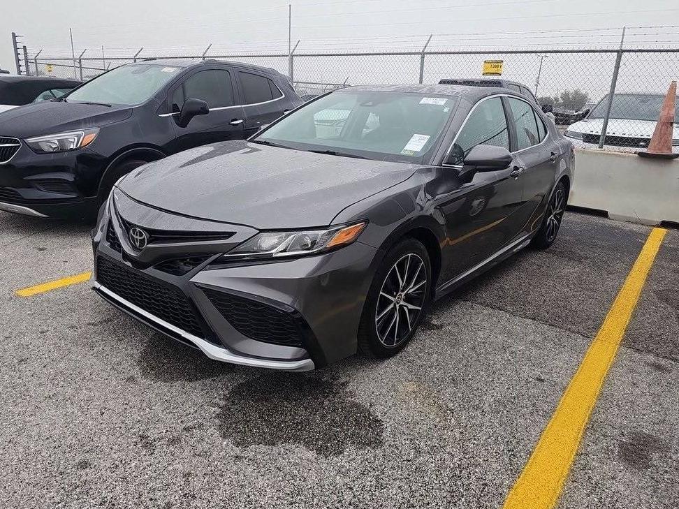 TOYOTA CAMRY 2021 4T1G11AKXMU562287 image