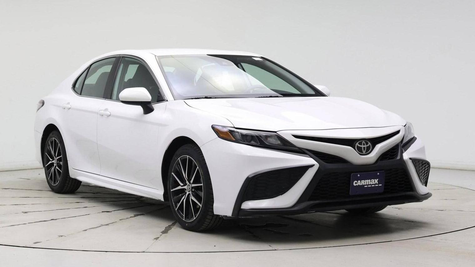 TOYOTA CAMRY 2021 4T1G11AK6MU518870 image