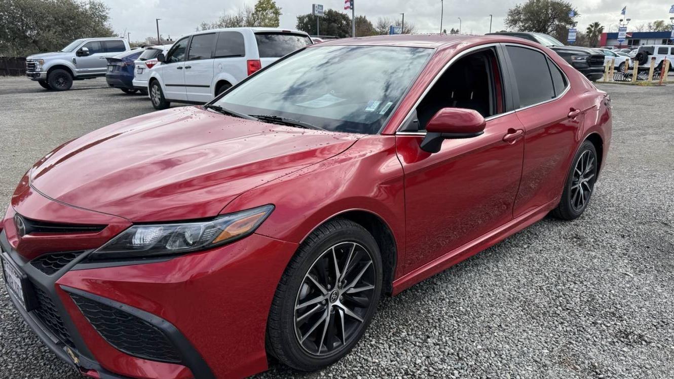 TOYOTA CAMRY 2021 4T1G11AK3MU492793 image