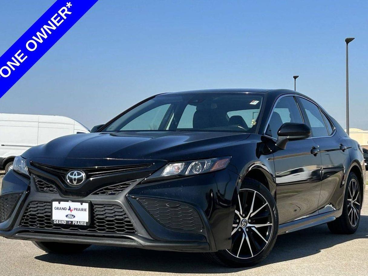 TOYOTA CAMRY 2021 4T1G11AK0MU426766 image