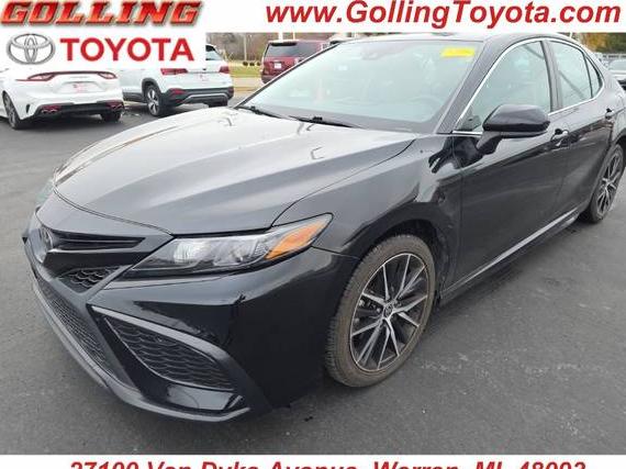 TOYOTA CAMRY 2021 4T1G11AK9MU582448 image