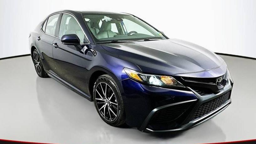 TOYOTA CAMRY 2021 4T1G11AKXMU555355 image