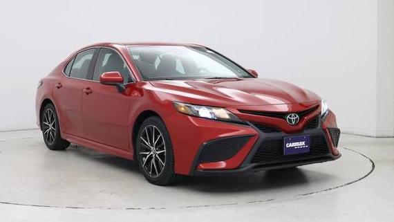 TOYOTA CAMRY 2021 4T1G11AK5MU472805 image