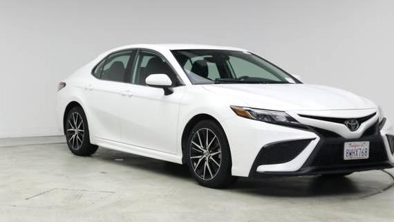 TOYOTA CAMRY 2021 4T1G11AK3MU582977 image