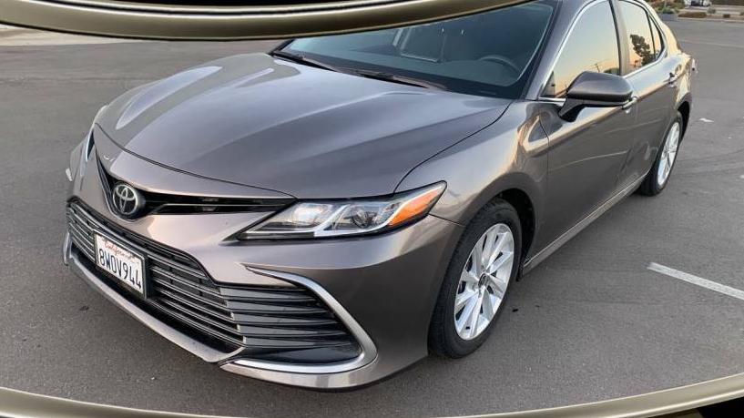 TOYOTA CAMRY 2021 4T1C11AK9MU439014 image