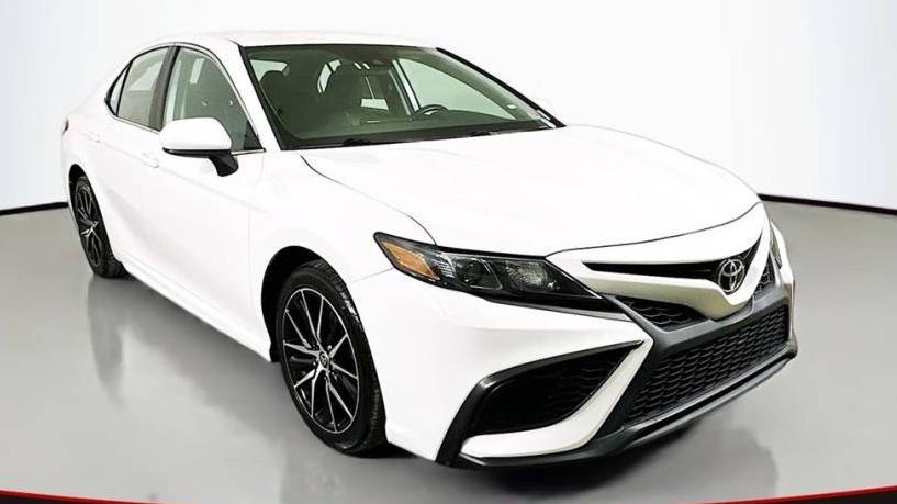 TOYOTA CAMRY 2021 4T1G11AK2MU558783 image