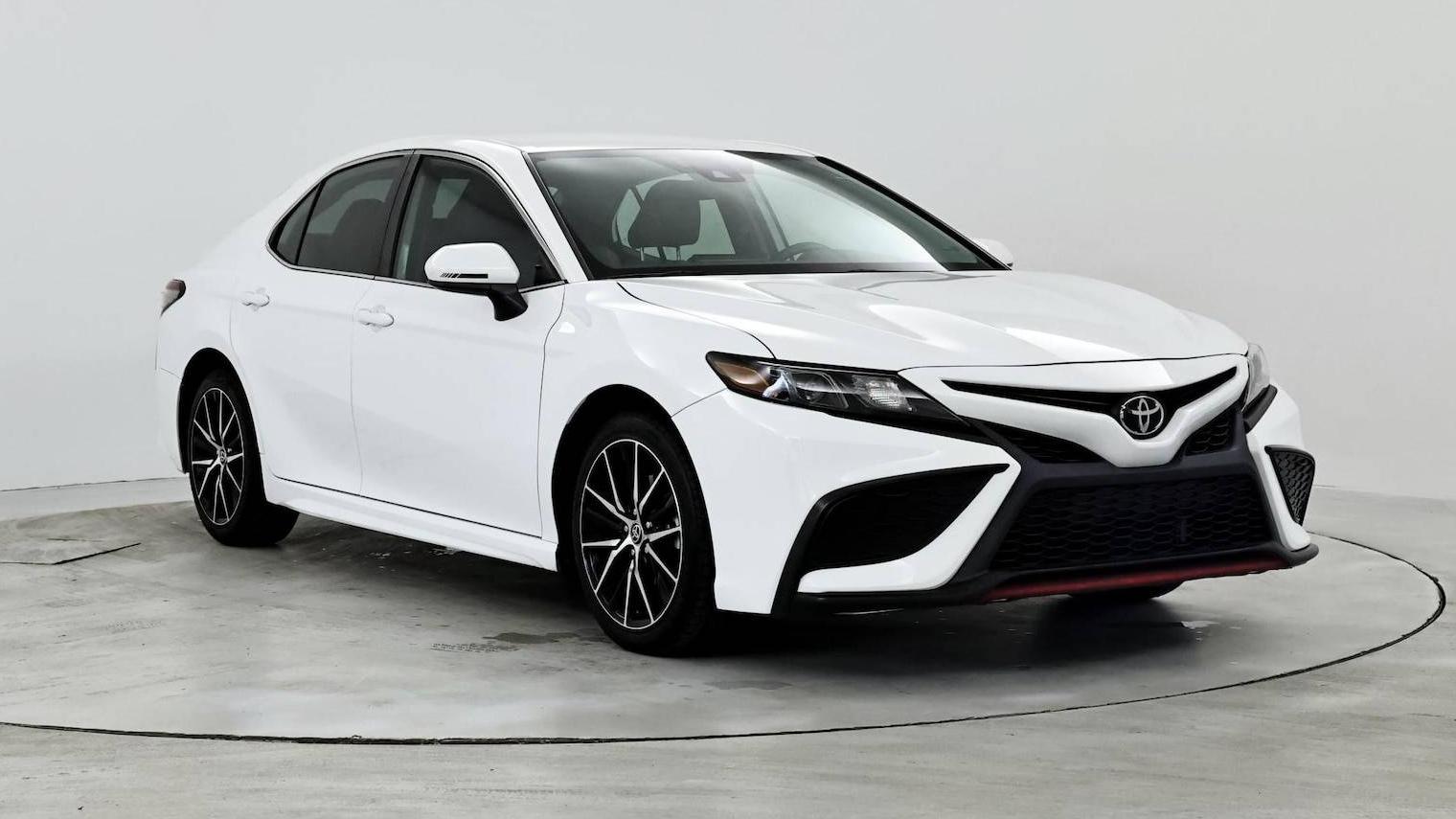 TOYOTA CAMRY 2021 4T1G11AK6MU582665 image