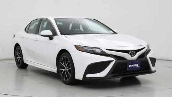 TOYOTA CAMRY 2021 4T1G11AK4MU592501 image