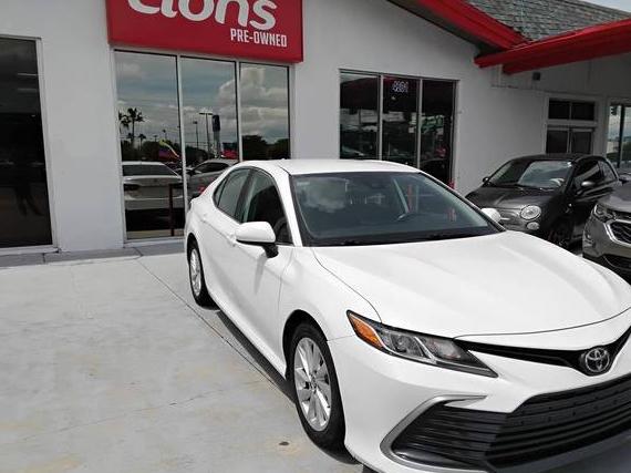 TOYOTA CAMRY 2021 4T1C11AK2MU453904 image