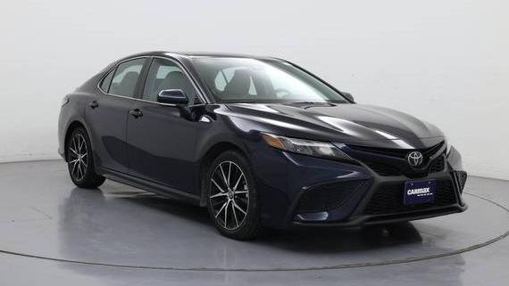 TOYOTA CAMRY 2021 4T1G11BK7MU043647 image