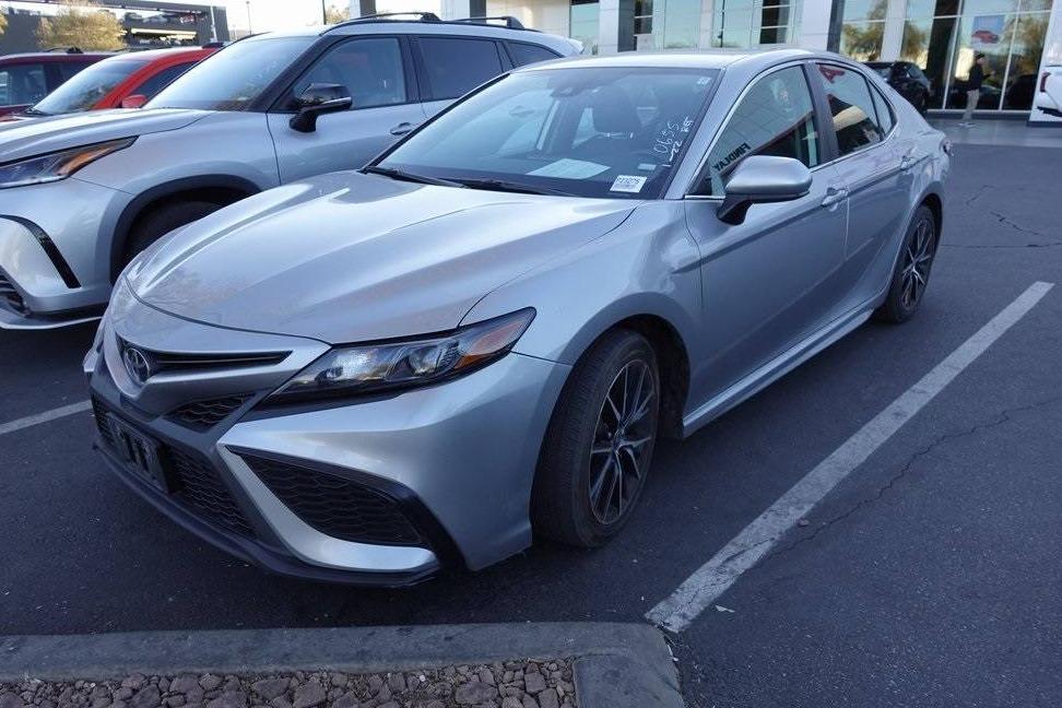 TOYOTA CAMRY 2021 4T1G11AK2MU610655 image