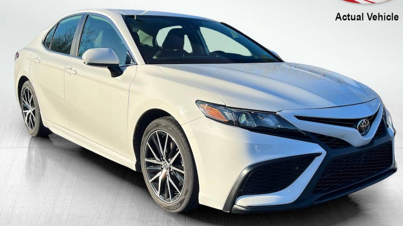 TOYOTA CAMRY 2021 4T1G11AK3MU445733 image