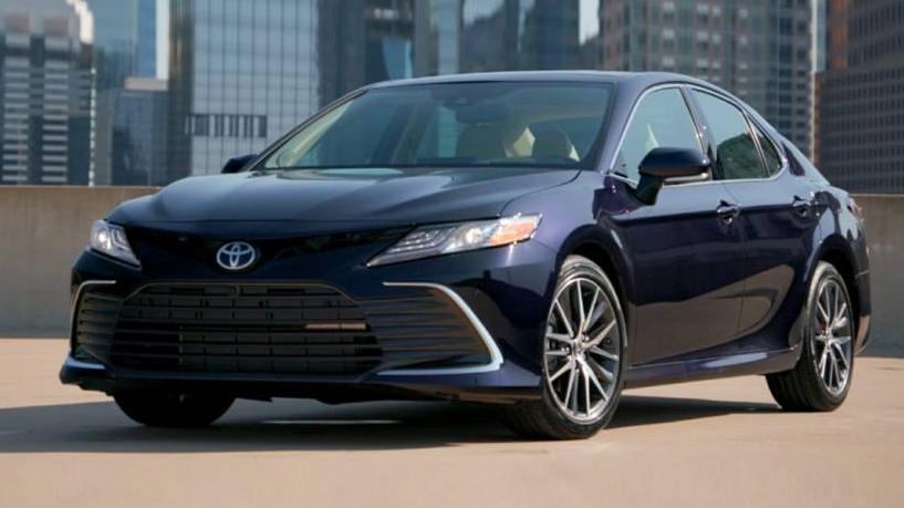 TOYOTA CAMRY 2021 4T1G11AK4MU604873 image