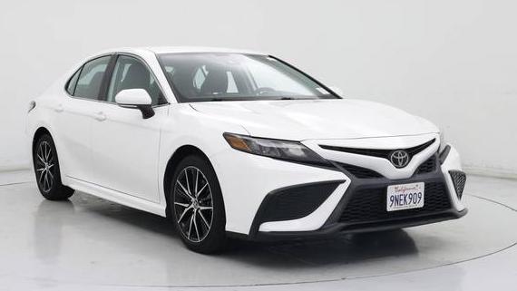 TOYOTA CAMRY 2021 4T1T11AKXMU469140 image