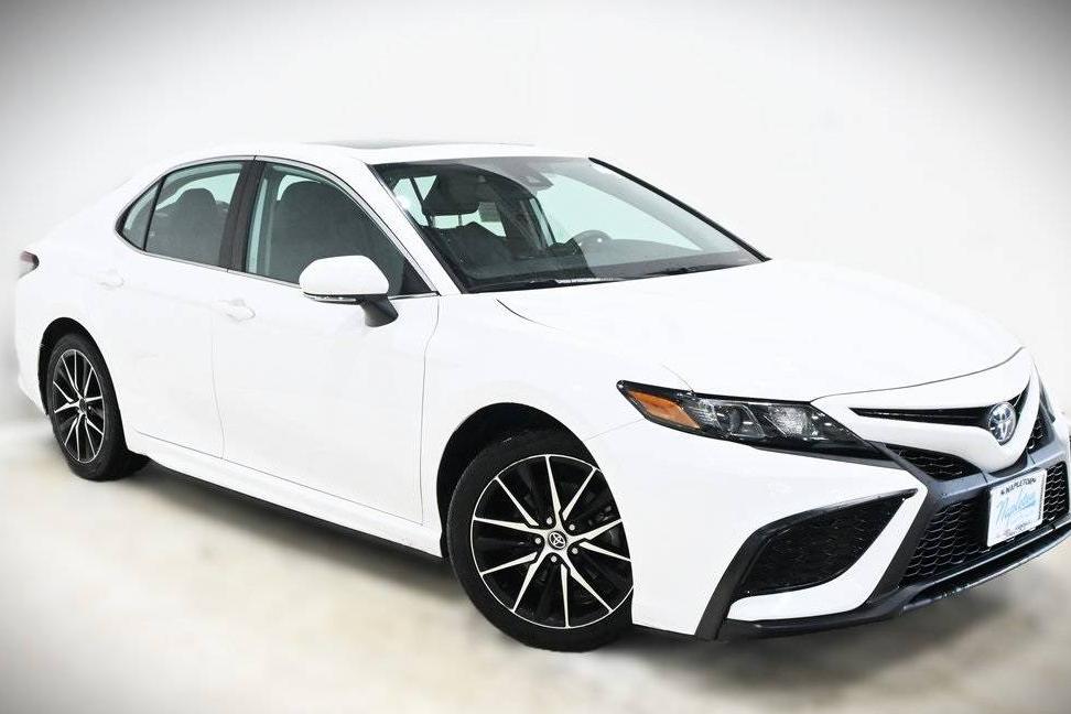 TOYOTA CAMRY 2021 4T1T11AK7MU562407 image