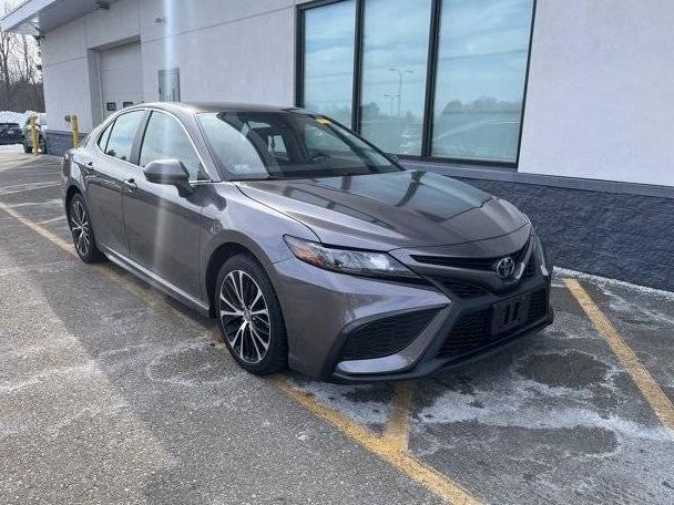 TOYOTA CAMRY 2021 4T1G11AK0MU424452 image