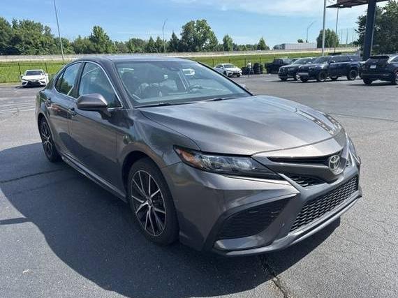 TOYOTA CAMRY 2021 4T1G11AK1MU518033 image