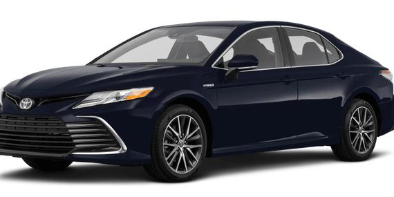 TOYOTA CAMRY 2021 4T1C11AK0MU479613 image