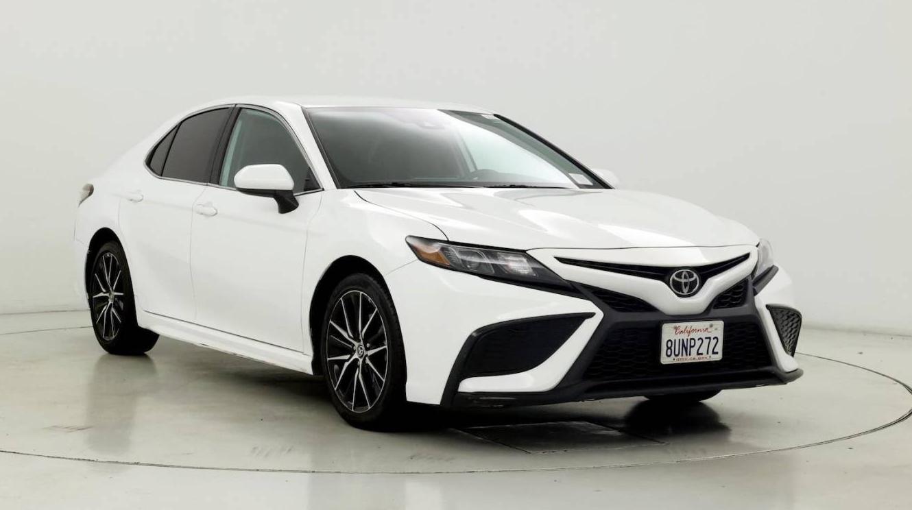 TOYOTA CAMRY 2021 4T1G11AK4MU516230 image