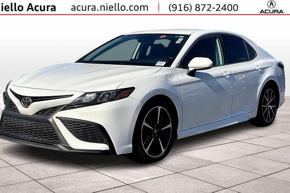 TOYOTA CAMRY 2021 4T1G11AKXMU483721 image