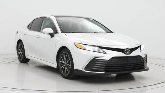 TOYOTA CAMRY 2021 4T1F11AK2MU564160 image
