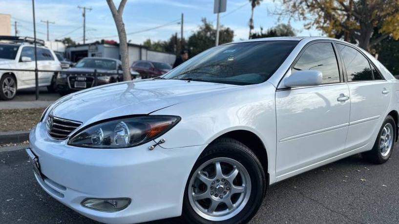 TOYOTA CAMRY 2004 JTDBE32K040282656 image