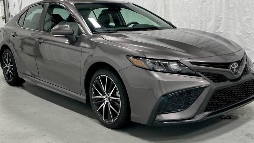 TOYOTA CAMRY 2024 4T1G11AK7RU254372 image