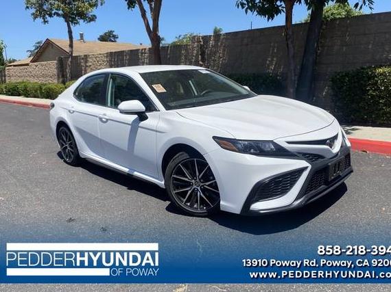 TOYOTA CAMRY 2024 4T1G11AK0RU253452 image